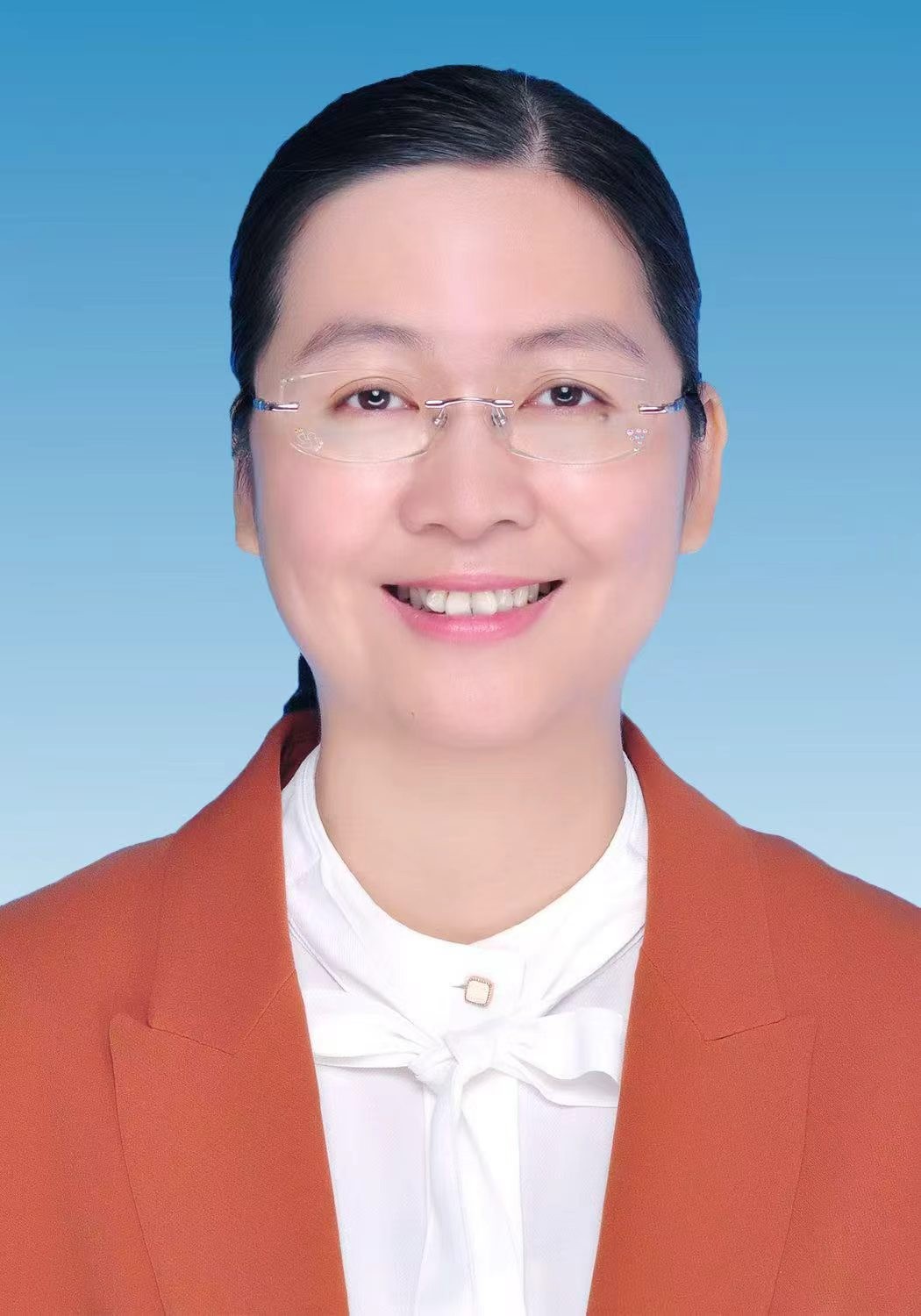 蔡雅娟党组成员