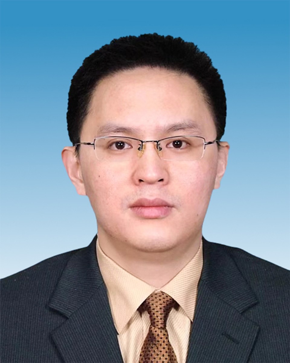 史凌怡党组成员