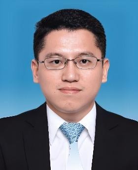 王胜蓝党组成员